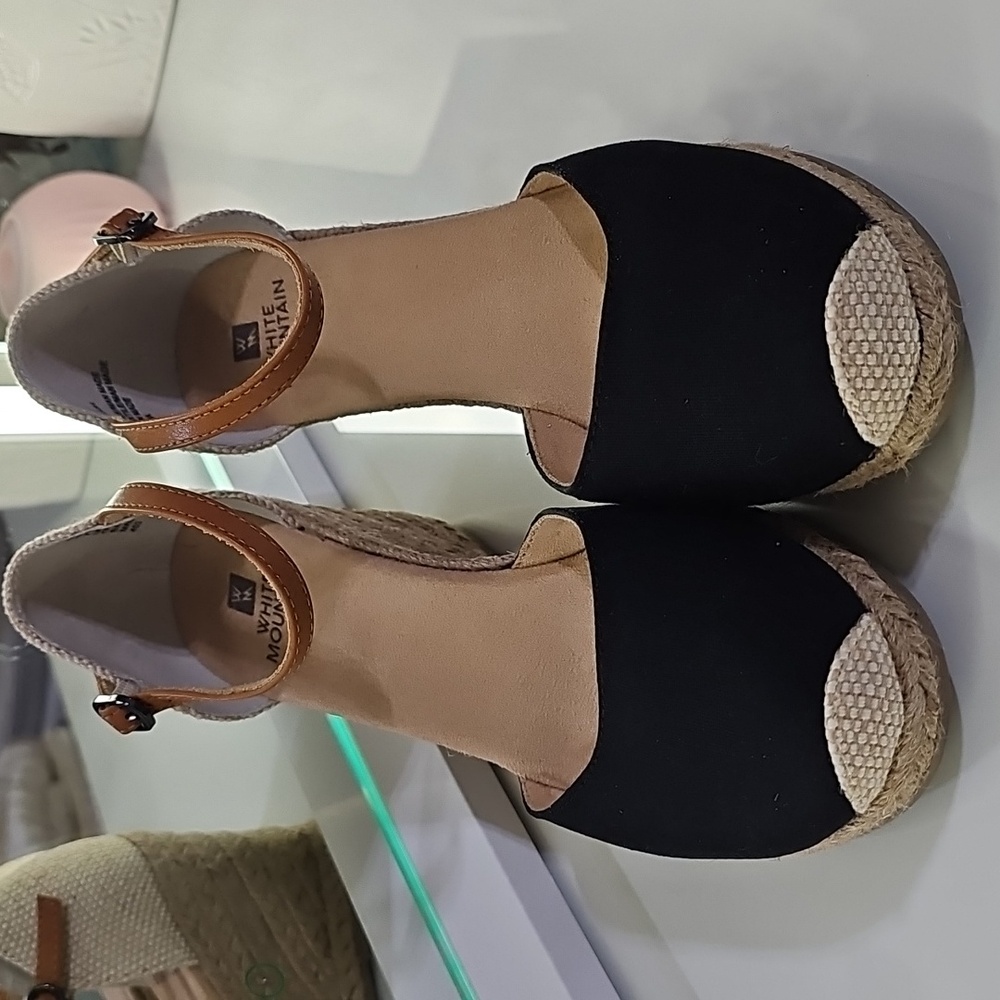 White Mountain Wedges - Picture 2 of 8
